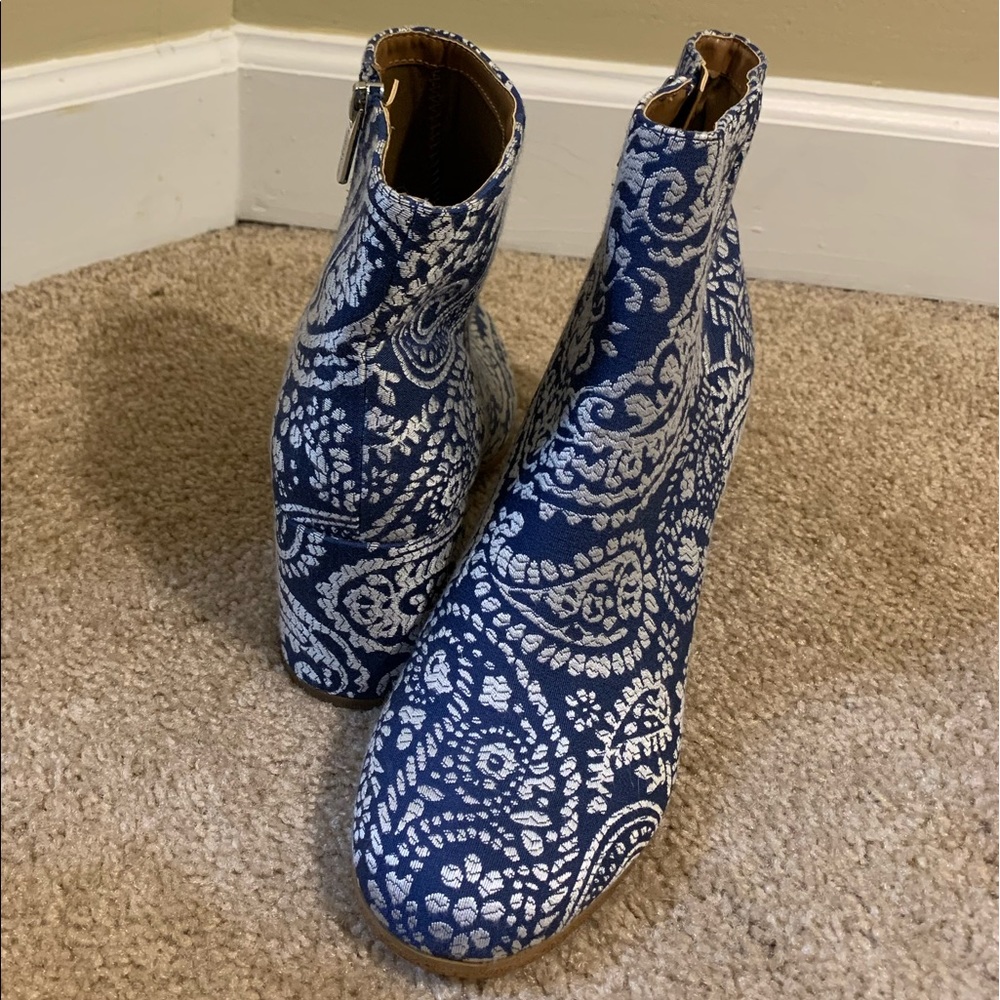 Indigo Rd. Booties - Picture 2 of 3